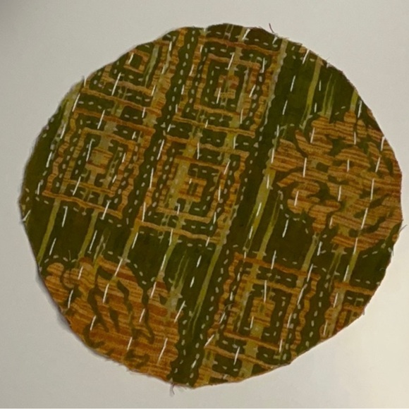 Handcrafted Kantha Cat Family Folk Art Decor Set with 7” Kantha “Rug” - Picture 15 of 15